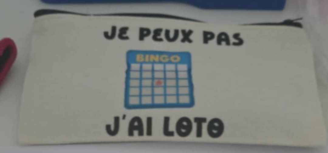 Trousse personnalisée à personnaliser selon vos choix